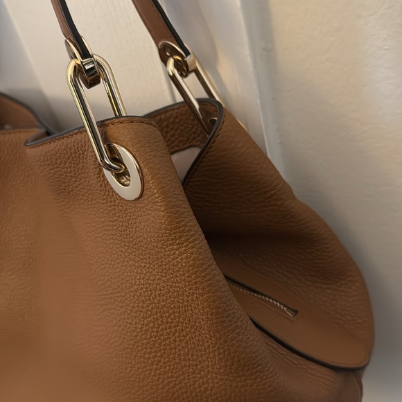 Michael Kors Cognac Raven Large Leather Shoulder Bag - Picture 5 of 12